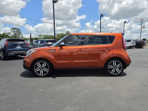 Used 2018 Kia Soul ! w/ Tech Package FWD image 13
