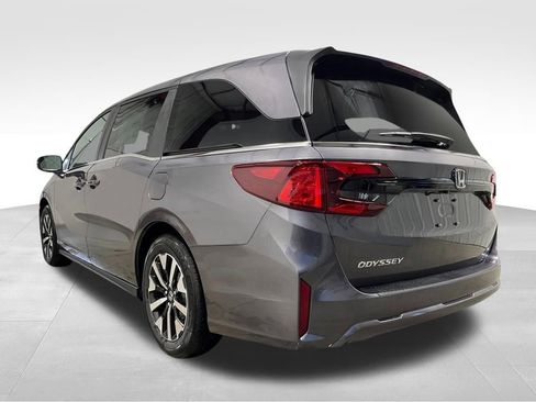 New 2026 Honda Odyssey EX-L image 3
