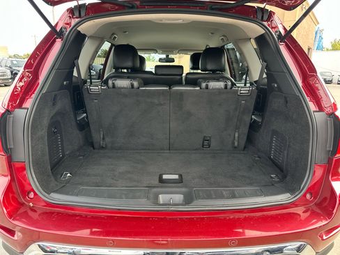 Used 2019 Nissan Pathfinder SV image 27