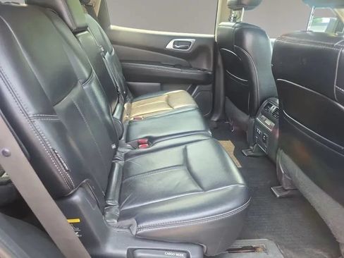 Used 2019 Nissan Pathfinder SL AWD/4WD image 13