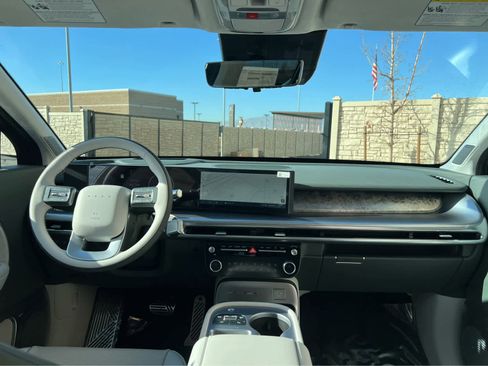 New 2026 Hyundai Ioniq 9 Calligraphy image 24