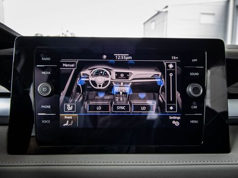 Certified 2025 Volkswagen Taos SE image 42