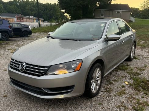Used 2012 Volkswagen Passat TDI SE image 5