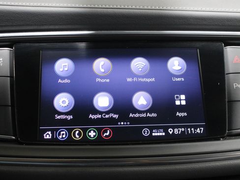 Used 2021 Buick Enclave Essence FWD image 11