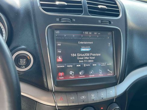 Used 2020 Dodge Journey Crossroad FWD image 19
