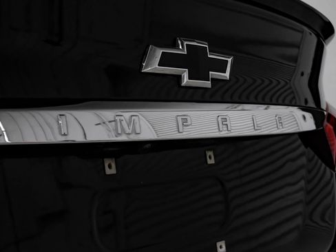 Used 2017 Chevrolet Impala LT FWD image 48