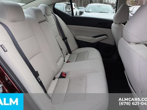 Used 2025 Nissan Altima 2.5 SV FWD image 21