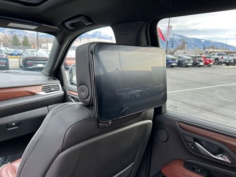 Used 2023 GMC Yukon XL Denali Ultimate image 24