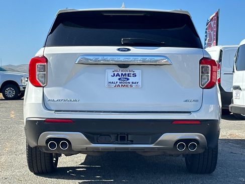 Used 2022 Ford Explorer Platinum w/ Equipment Group 601A AWD/4WD image 4