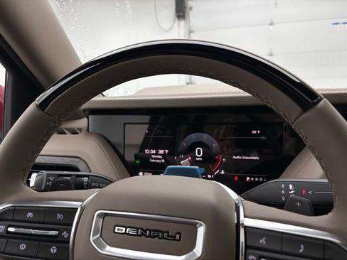 New 2026 GMC Yukon Denali w/ Denali Reserve Package image 4