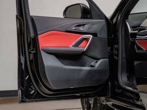 Used 2025 BMW X2 xDrive28i AWD/4WD image 43