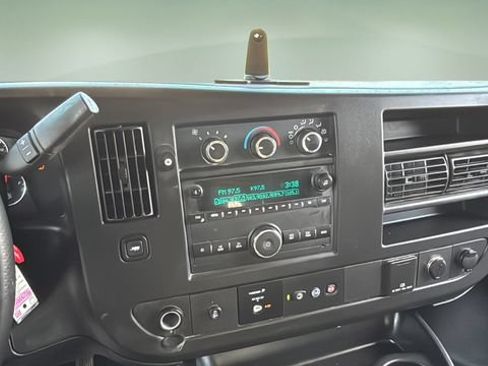 Used 2019 Chevrolet Express 3500 w/ Power Convenience Package RWD image 24