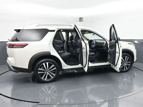Used 2023 Nissan Pathfinder Platinum AWD/4WD image 48