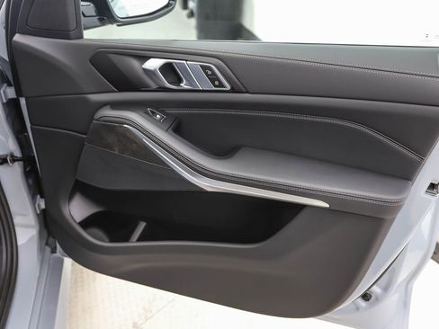 Used 2026 BMW X5 xDrive40i w/ M Sport Package image 28