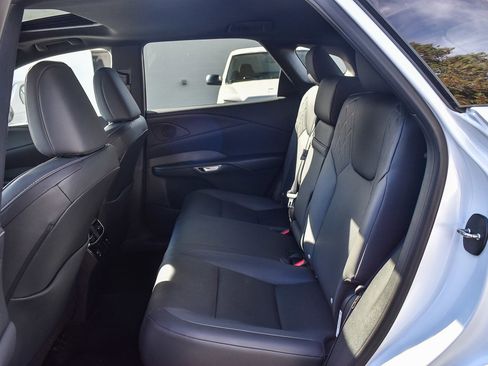 Used 2025 Lexus RX 350h w/ Convenience Package image 18