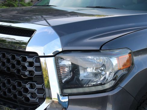Used 2018 Toyota Tundra SR5 AWD/4WD image 33