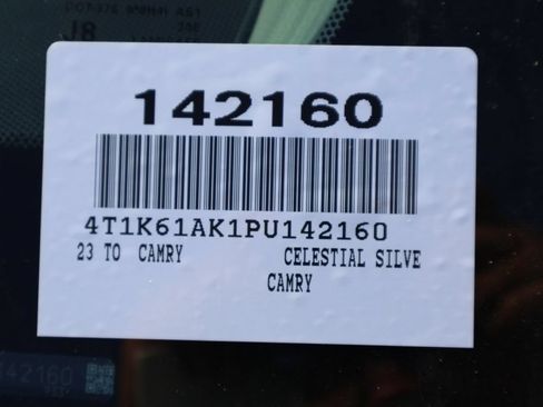 Used 2023 Toyota Camry XSE FWD image 7