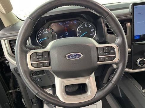 Used 2024 Ford Expedition XLT image 20
