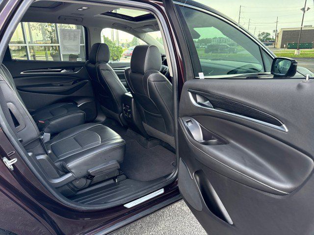 Used 2020 Buick Enclave Avenir w/ Avenir Technology Package AWD/4WD image 31