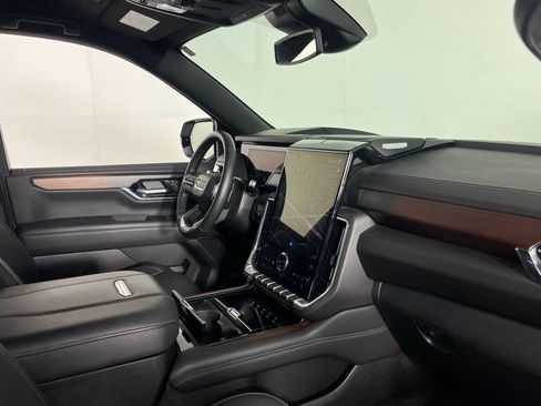 Used 2025 GMC Yukon Denali image 33