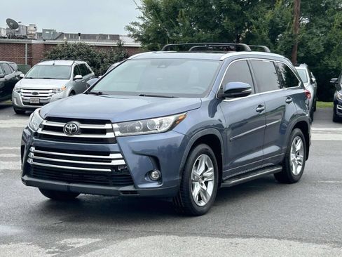 Used 2019 Toyota Highlander Limited AWD/4WD image 3