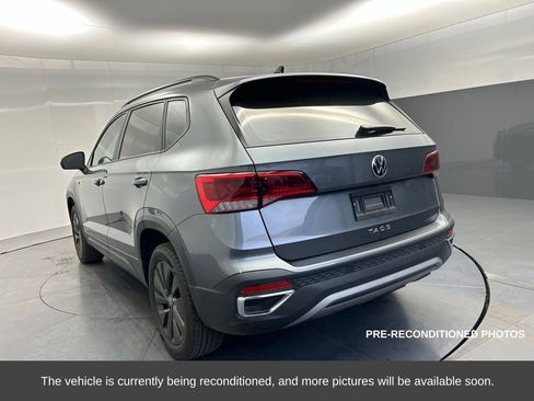 Used 2022 Volkswagen Taos S image 3