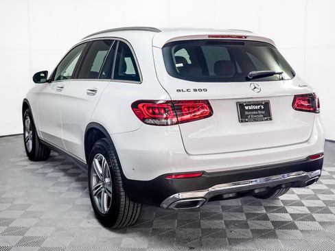 Used 2022 Mercedes-Benz GLC 300 4MATIC image 2