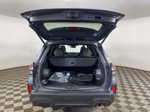 Used 2025 Subaru Forester Limited image 8