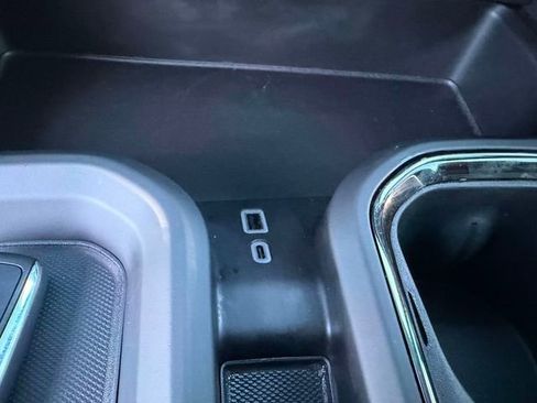 Used 2025 GMC Sierra 3500 AT4 w/ AT4 Premium Plus Package image 24