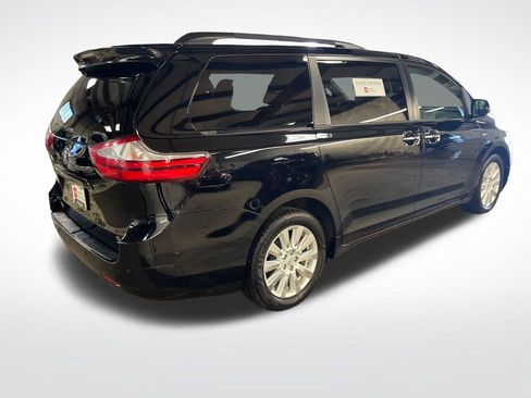 Certified 2017 Toyota Sienna XLE Premium AWD/4WD image 5