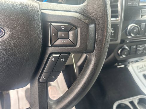 Used 2015 Ford F150 XLT image 19