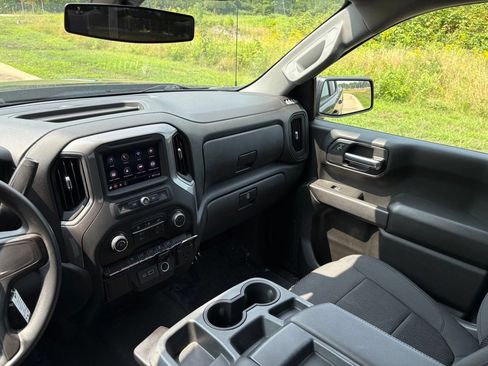 Used 2021 Chevrolet Silverado 1500 Custom AWD/4WD image 41