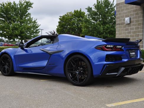 Used 2023 Chevrolet Corvette Z06 RWD image 23