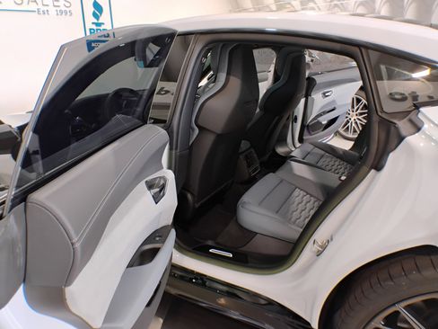 Used 2022 Audi e-tron GT Prestige w/ Prestige Package image 94