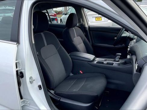 Used 2024 Nissan Sentra SV image 8