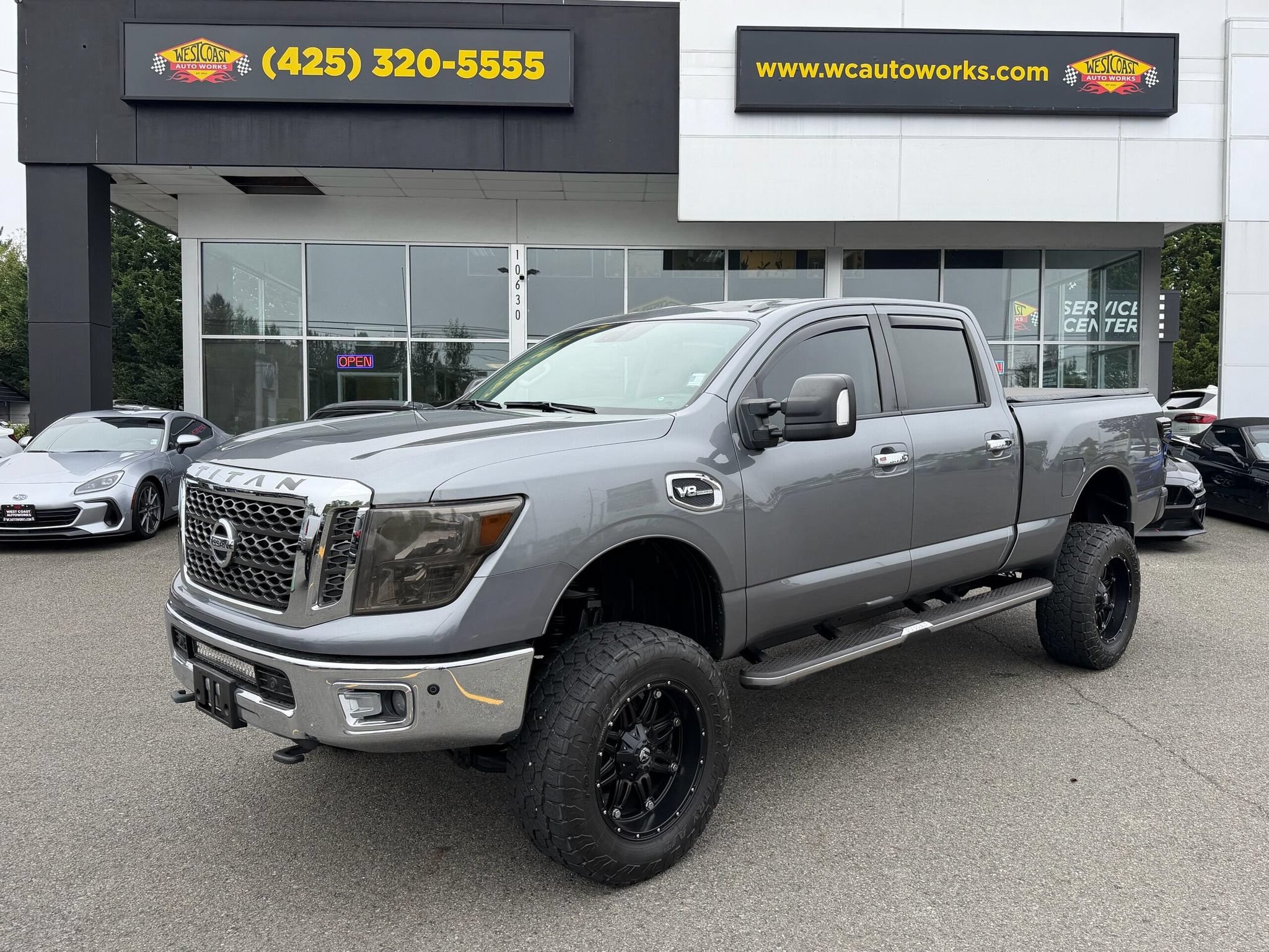 Used 2017 Nissan Titan SV AWD/4WD image 1