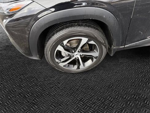 Certified 2024 Chevrolet Trax RS image 11