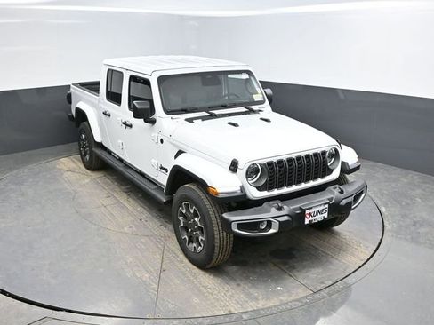 New 2026 Jeep Gladiator Sport image 30