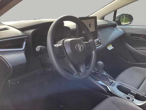 Used 2026 Toyota Corolla LE FWD image 17