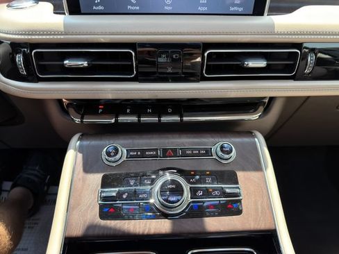 Used 2023 Lincoln Aviator Reserve w/ Equipment Group 201A RWD image 37