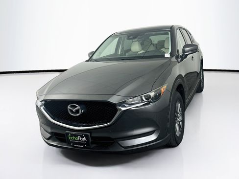 Used 2017 MAZDA CX-5 Touring FWD image 3