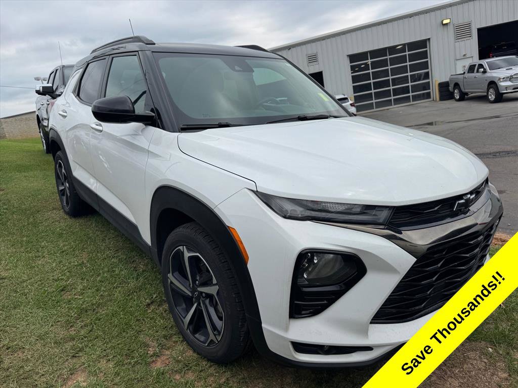 Used 2023 Chevrolet TrailBlazer RS FWD image 1