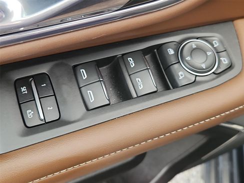 Used 2023 Chevrolet Suburban High Country AWD/4WD image 24