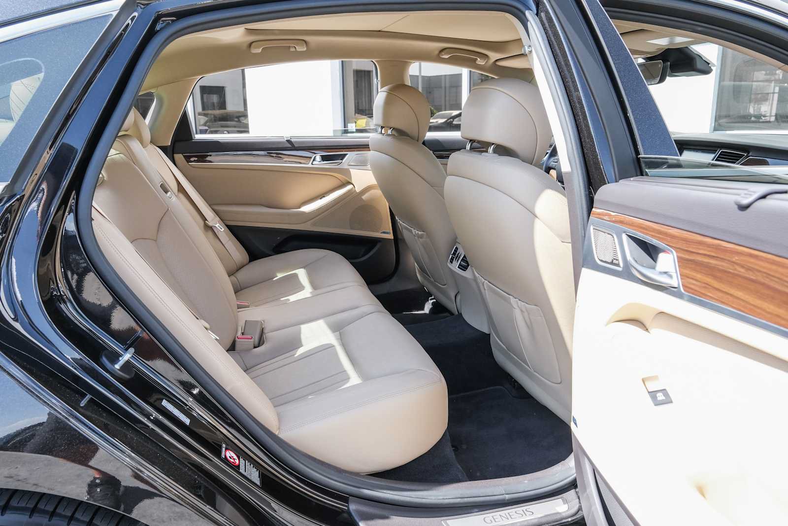 Used 2018 Genesis G80 3.8 w/ Option Group 02 RWD image 32