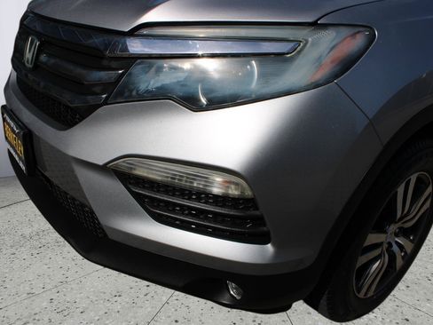 Used 2016 Honda Pilot EX image 10