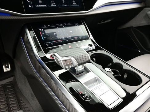 Used 2024 Audi SQ8 Prestige image 11