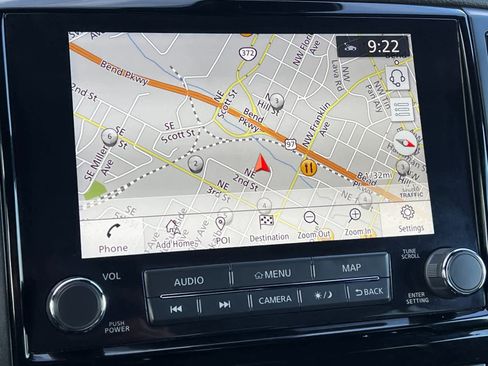 Used 2021 Nissan Titan PRO-4X w/ Pro-4x Convenience Package image 18