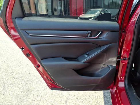 Used 2020 Honda Accord Sport image 11