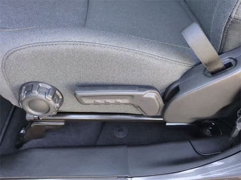 New 2025 Jeep Gladiator Sport image 17