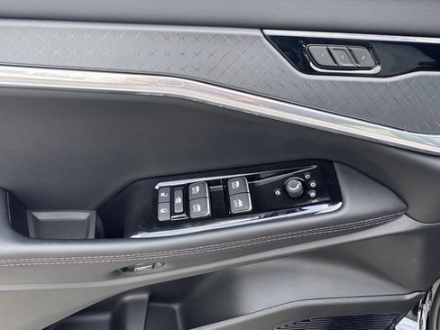 New 2025 Jeep Wagoneer S Limited image 10